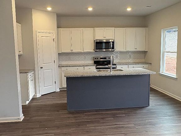 7th image of this home