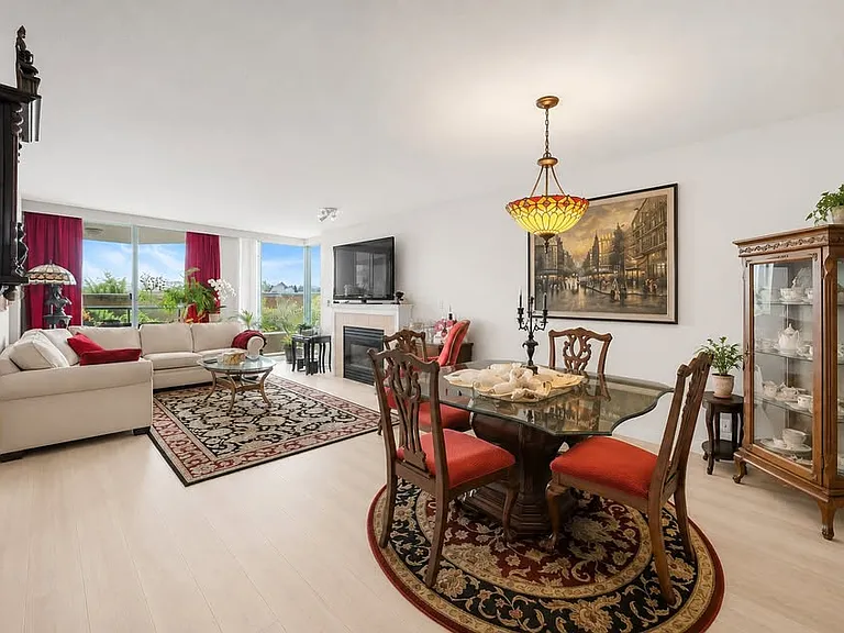 338 Taylor Way — Photo 3