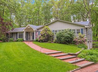 7 Mountain View Dr, Northport, NY 11768