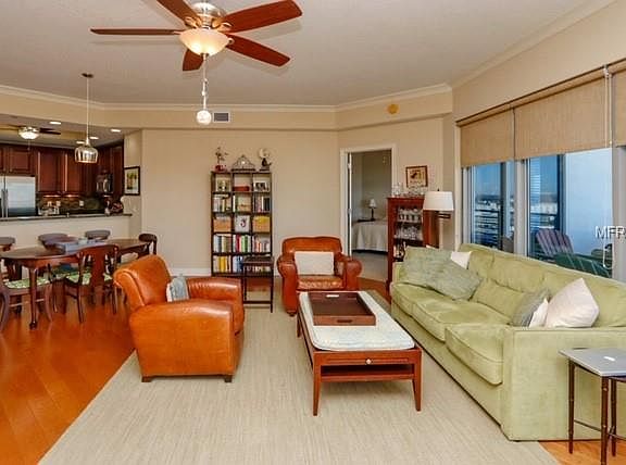 4th image of 449 S 12th St Unit 2005