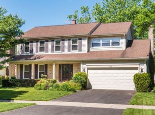 1332 E Eton Dr, Arlington Heights, IL 60004
