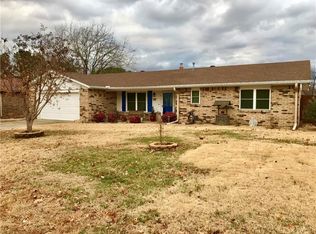 1401 W Banz Rd, Rogers, AR 72758