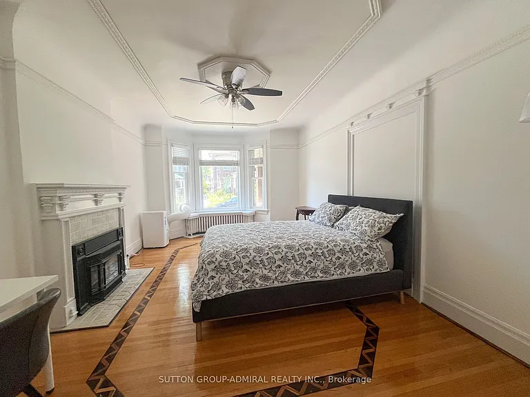 335 Palmerston Blvd #MAIN — Photo 2