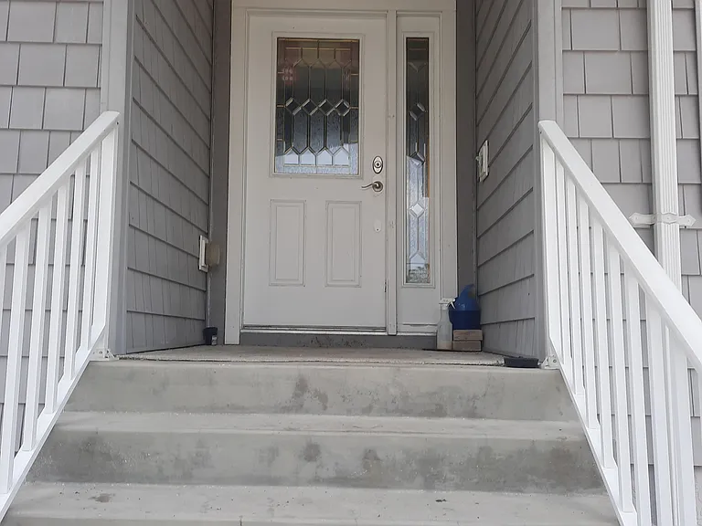 5048 Maplewood Dr #1 — Photo 3
