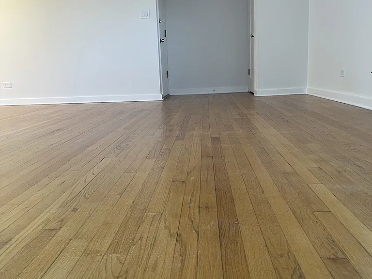 8638 Niles Center Rd #3A — Photo 4