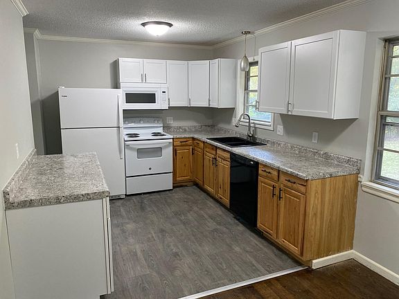 4th image of 8526 Garfield Ave