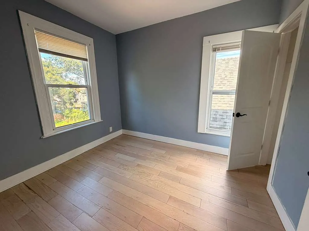 4 bed, $2,000 — Photo 3