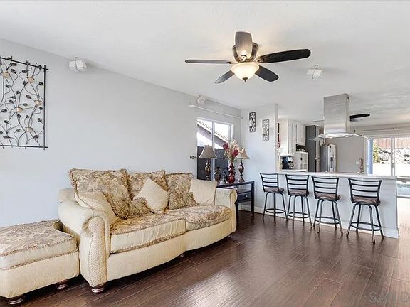 2nd image of 331 Treewood St