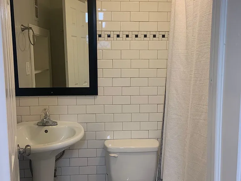 109 S Lyndon St #7 — Photo 7