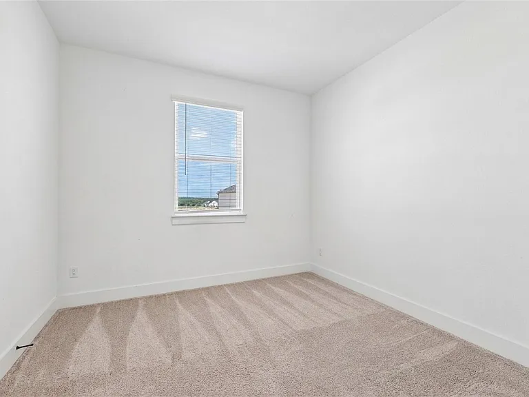 155 Sycamore Pines Ln — Photo 26