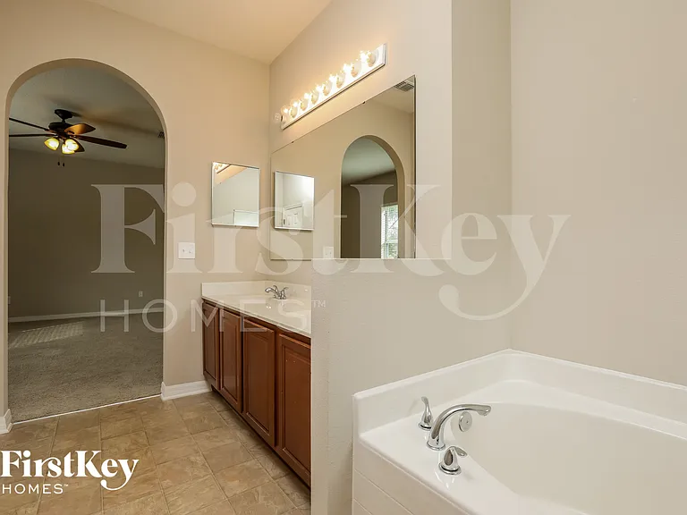 965 Marietta Ln — Photo 8