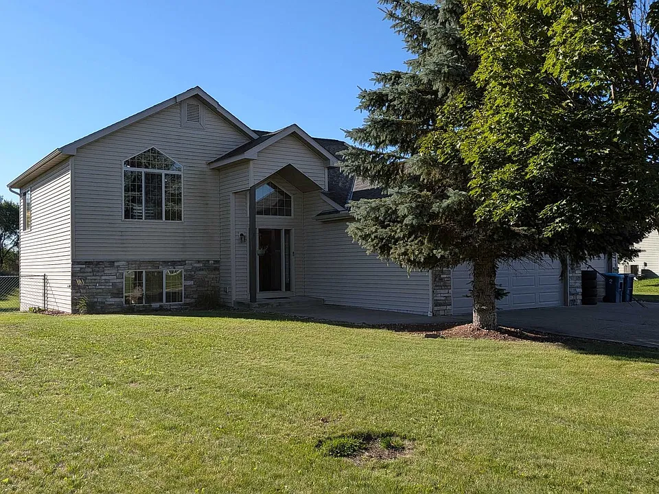 739 Lauren Ave
