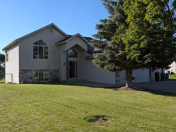 739 Lauren Ave, Clearwater, MN 55320