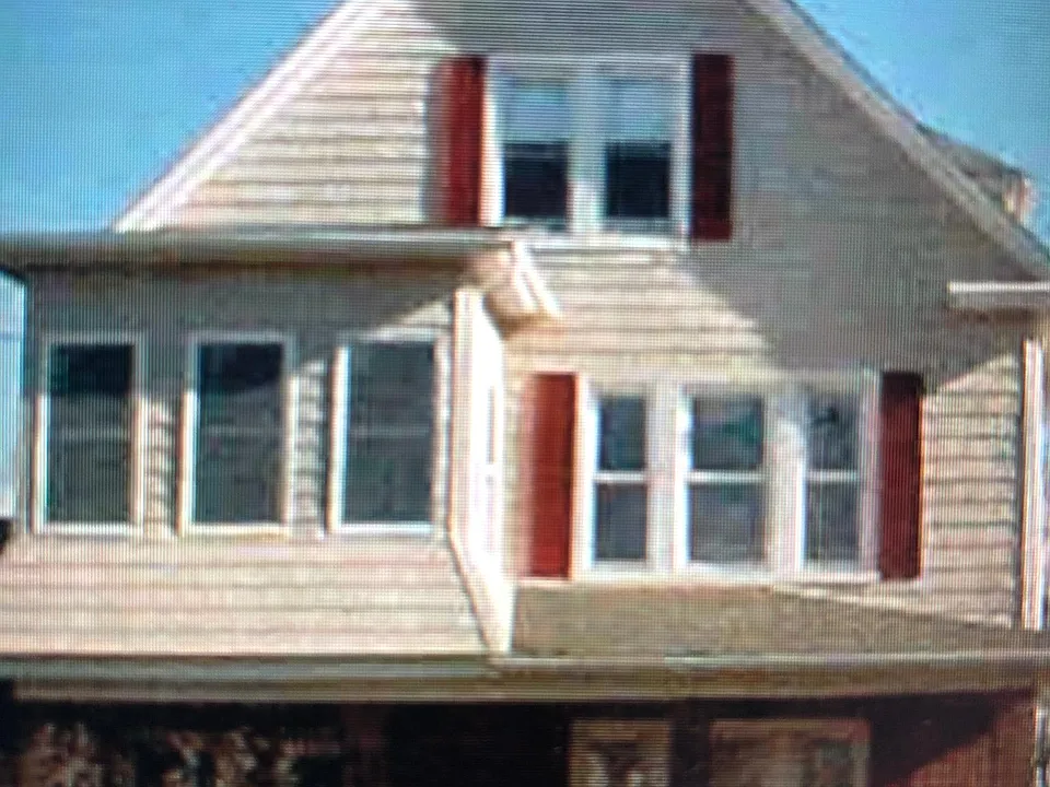 73 Anderson Ave