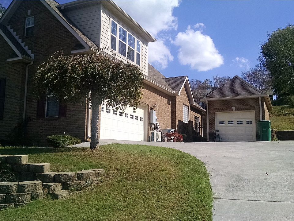 1st image of 145 Chapman View Dr