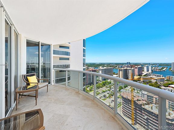 3rd image of 17555 Collins Ave #Penthouse 4