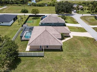 2015 NE 10th Ave, Cape Coral, FL 33909