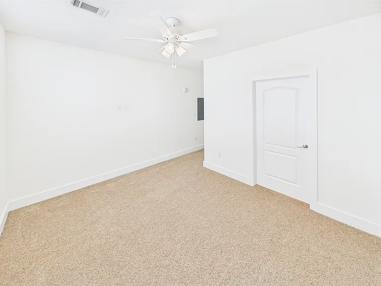 275 Quinn Ln #21-206 — Photo 6