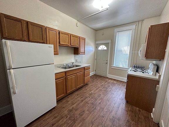 3rd image of 1559 Broad St #2