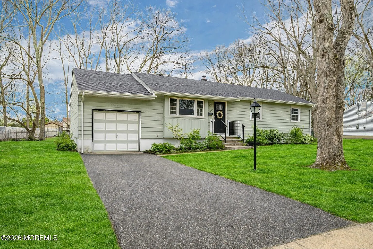 19 Princeton Drive photo 1