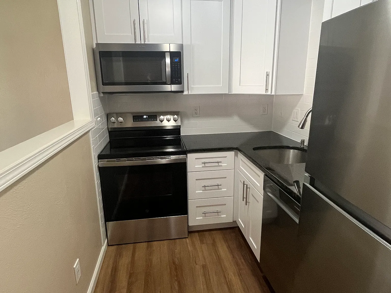 1 bed, $1,400 — Photo 4