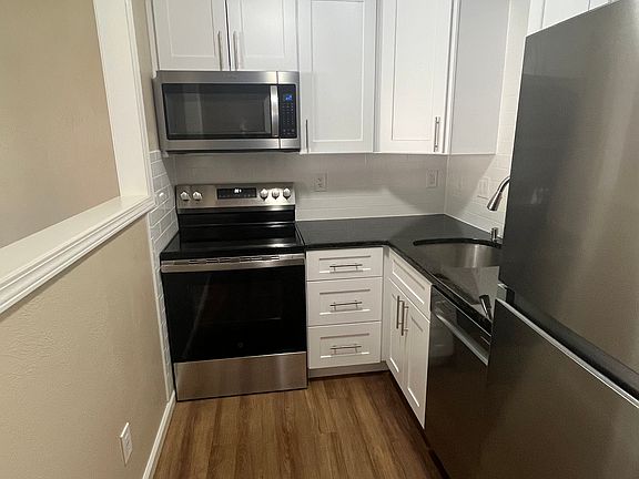 4th image of 13 Birch Ct APT 102