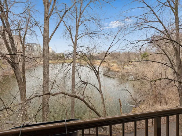 4820 Park Commons Dr APT 221, Saint Louis Park, MN 55416
