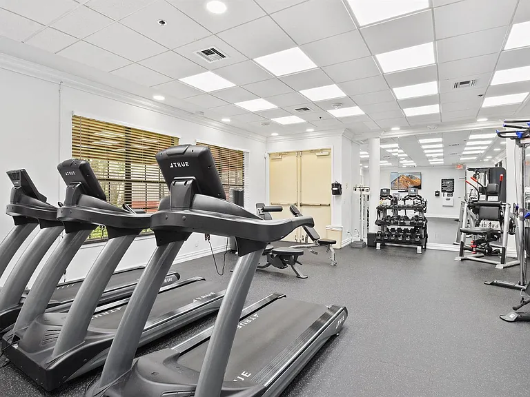 7604 Lexington Club Blvd #B — Photo 20