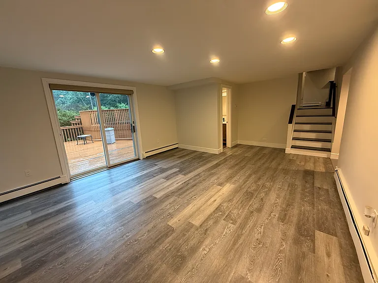 21 Sandra Dr — Photo 10
