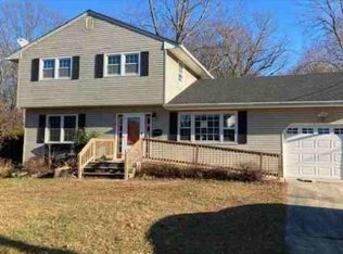 24 Chestnut Dr, Matawan, NJ 07747