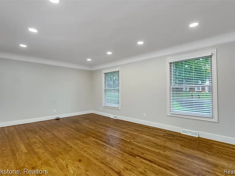 2784 Aldgate Dr — Photo 16