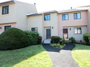 108 Greenwoods Ln UNIT 108, East Windsor, CT 06088