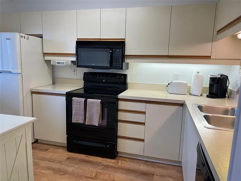 5555 Ashton Way #5555 — Photo 7