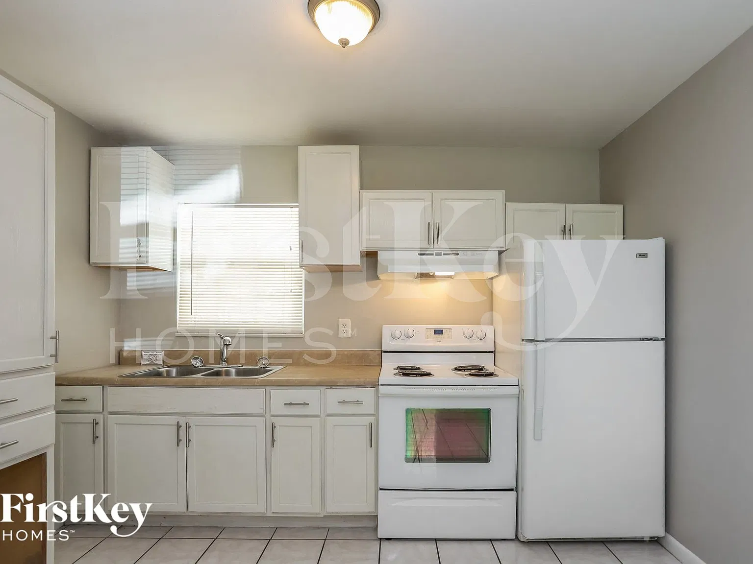 3 bed, 1.0 bath, 1125 sqft, $2,335 — Photo 4