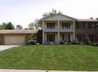 6310 Summer Hill Ct, Flint, MI 48532