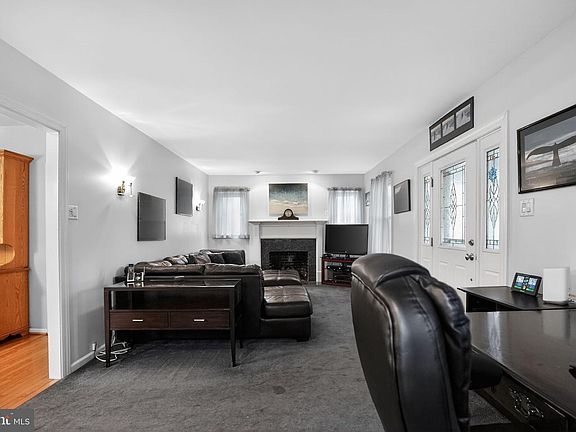 5th image of 342 Cricket Ave