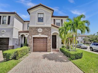 11625 NW 87th Ln, Doral, FL 33178