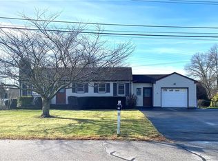 38 Eisenhower Pl, South Kingstown, RI 02879