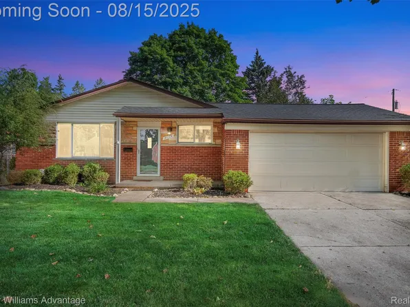 41108 Russet Ln, Plymouth, MI 48170