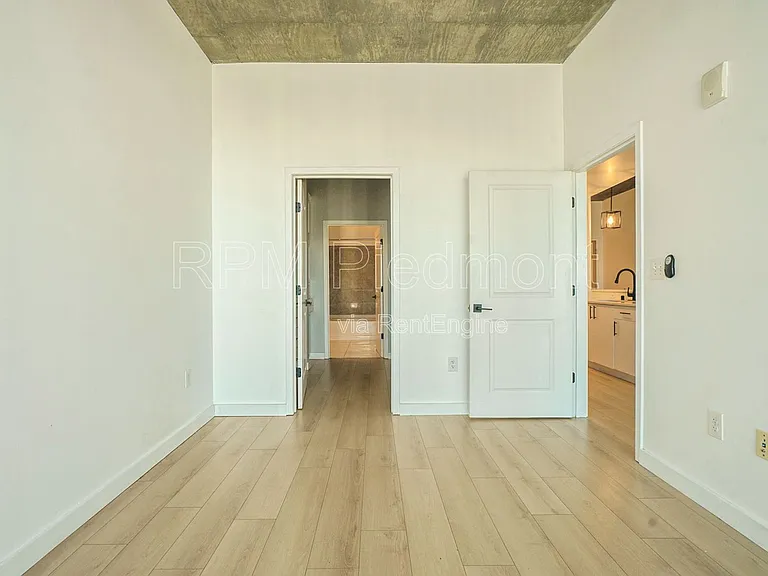 250 Pharr Rd #2003 — Photo 17