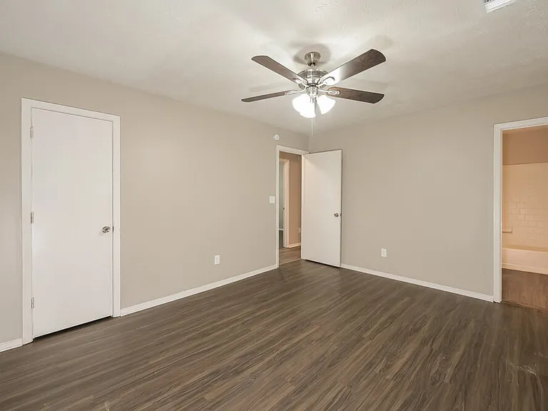 1338 Mill Lake Cir — Photo 11