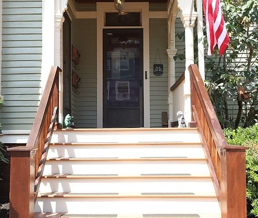 3rd image of 54 Bromfield St Unit 5