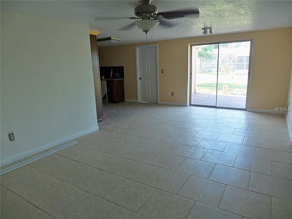 5th image of 3531 Eisenhower Dr