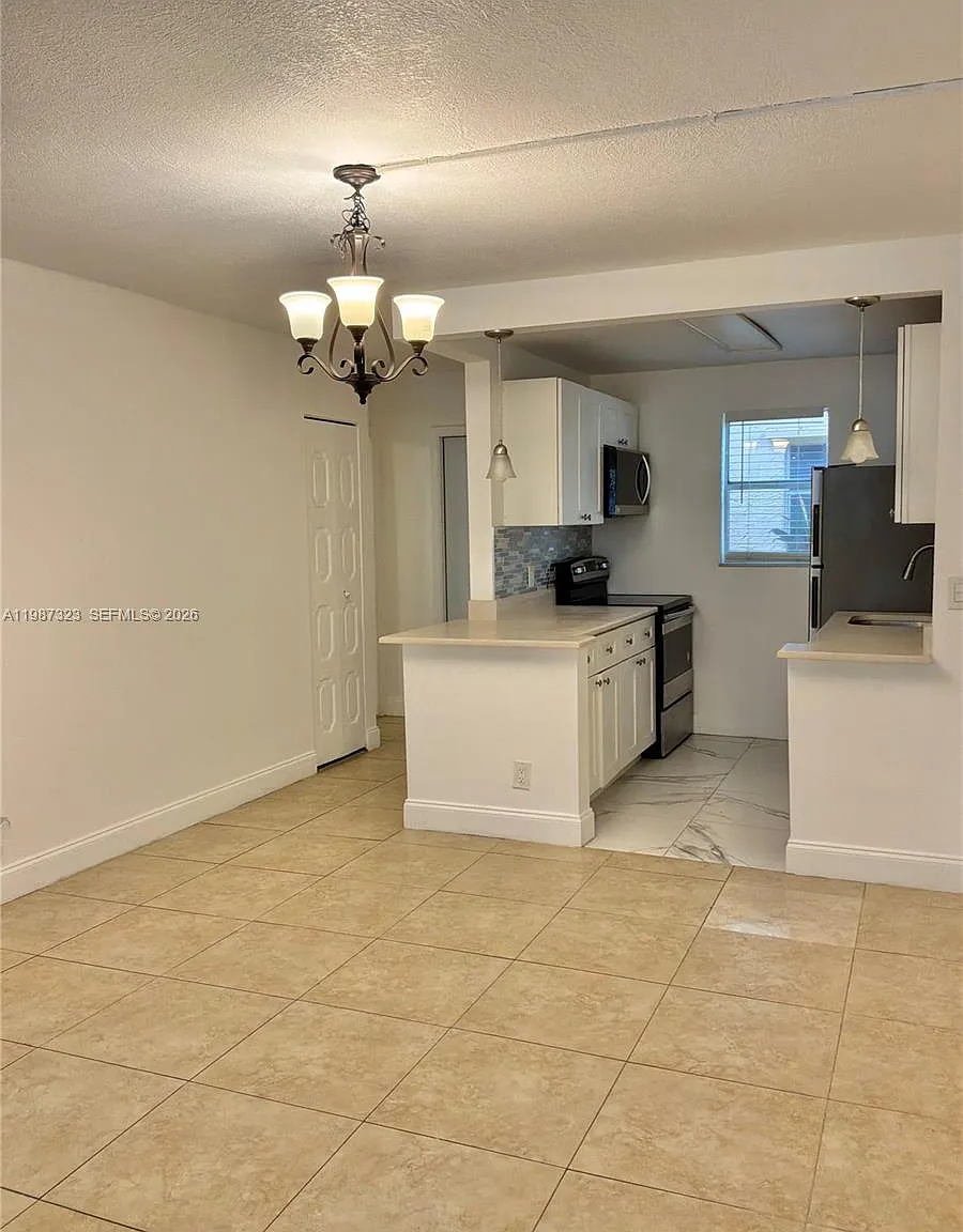 Boca Towne Centre Condo — Photo 4