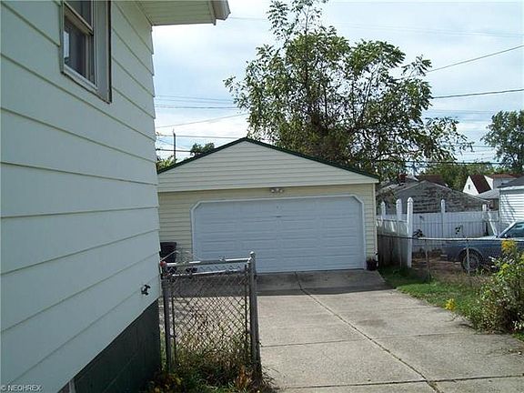 3rd image of 16102 Bryce Ave