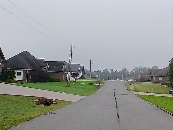 4th image of 41 Ava Ln