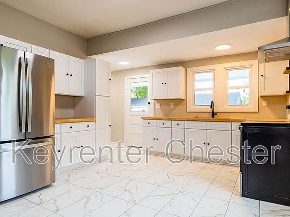 4th image of 3502 Oaklawn Blvd