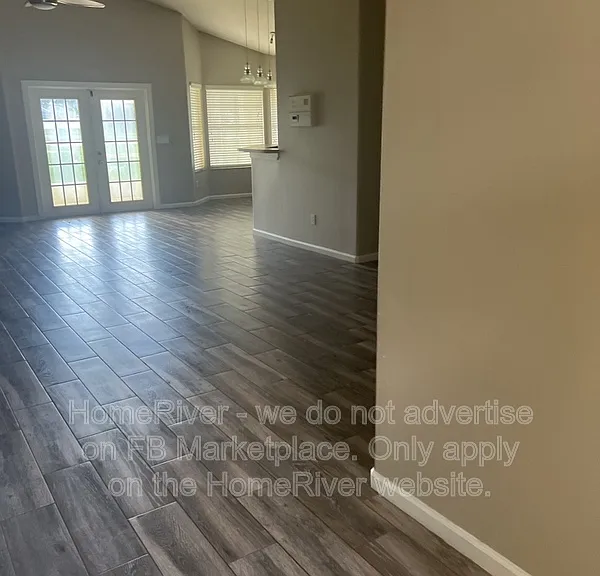 2813 Mayflower Loop — Photo 5