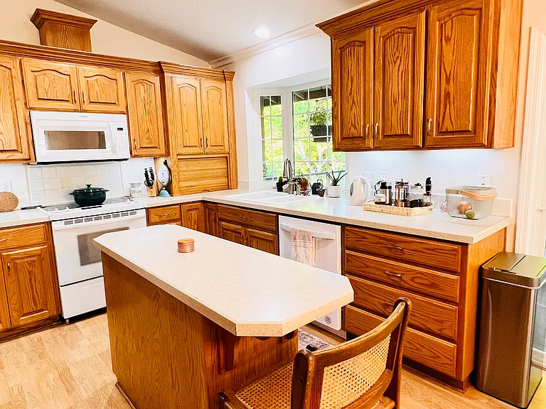 10024 SW 36th Ct — Photo 14