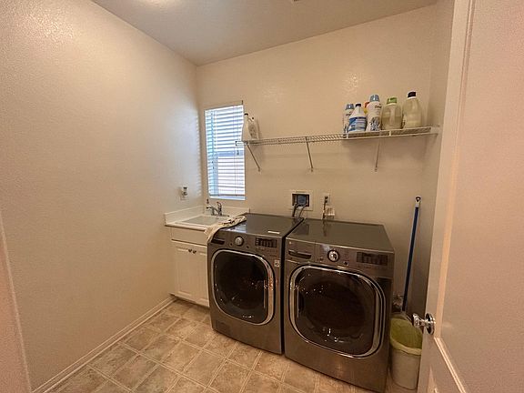 5th image of 4053 Lake Circle Dr